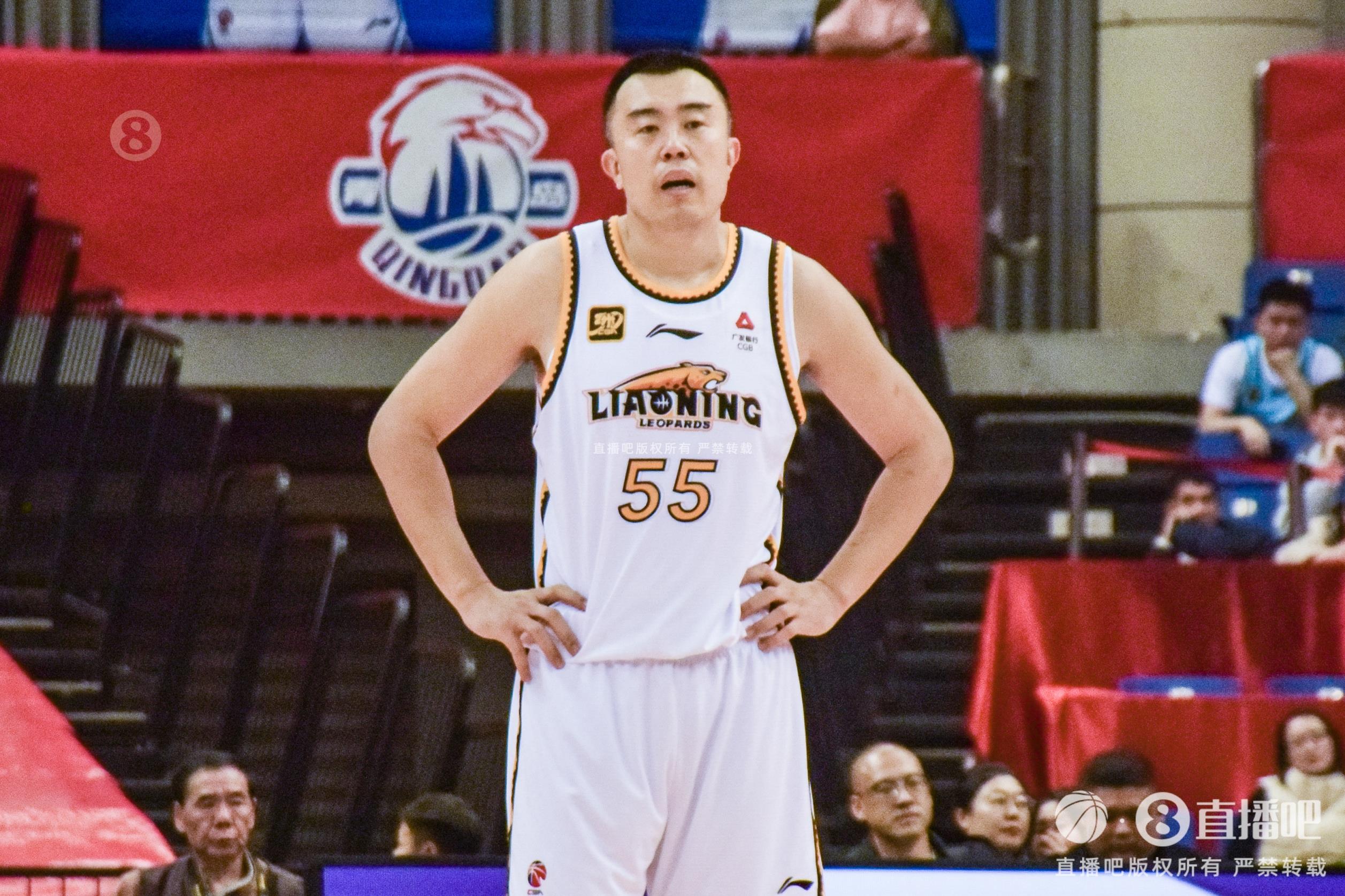 老將盡力了！韓德君7中4拿到14分12籃板3助攻